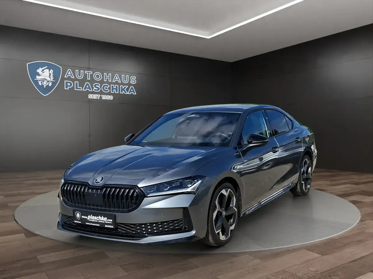 Gebraucht Skoda Superb SportLine 193 PS (141 kW) 2025 Kombi