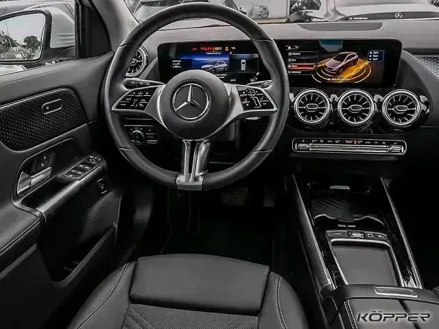 Gebraucht Mercedes EQA300 Advanced Plus 167 kW (228 PS) 2025 Weiß SUV