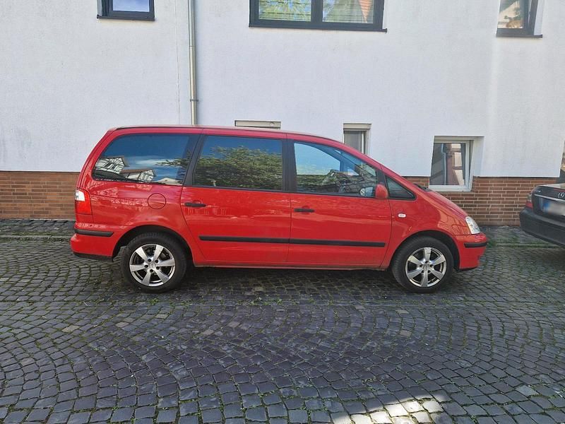 Second-hand Ford Galaxy 145 CP (106 kW) 2005 Monovolum