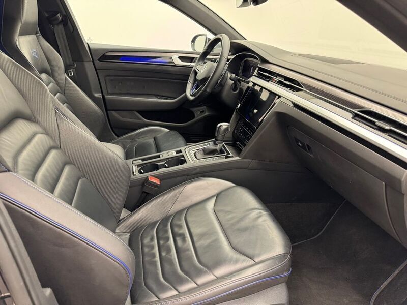 Używany VW Arteon R 320 KM (235 kW) 2022 Czarny Coupe