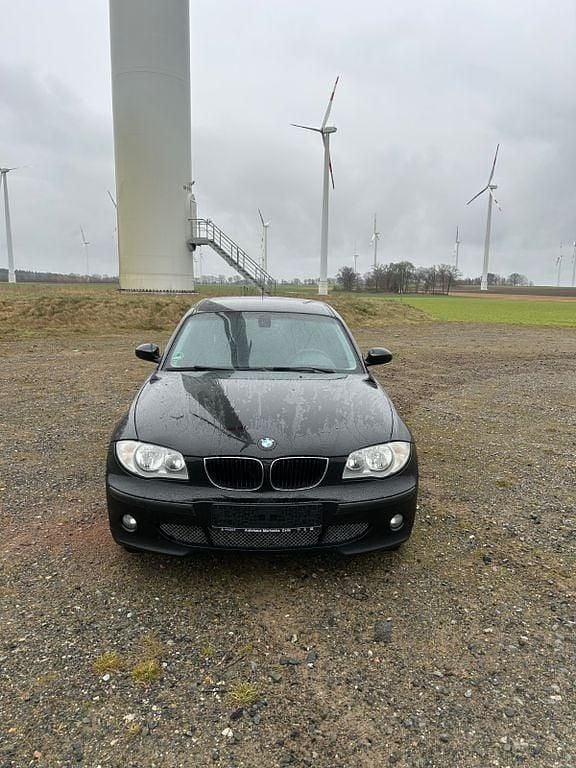 Gebraucht BMW 116 116 PS (85 kW) 2005 Schwarz Kleinwagen