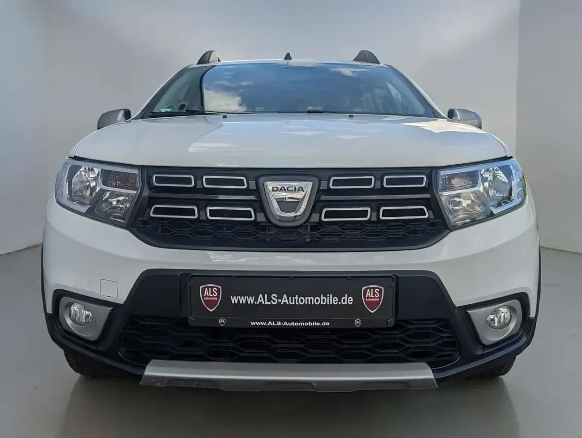 Gebraucht Dacia Sandero Prestige 101 PS (74 kW) 2020 Gletscherweiss Kleinwagen