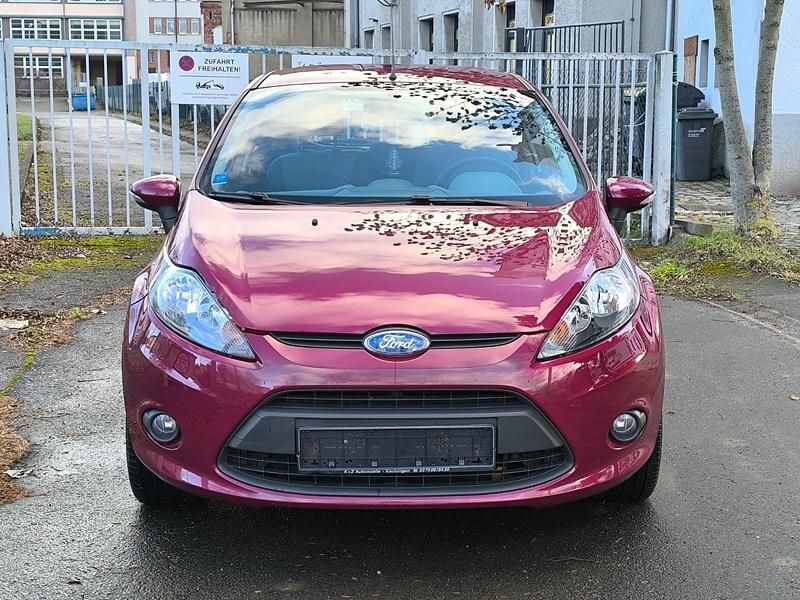 Gebraucht Ford Fiesta Trend 82 PS (60 kW) 2009 Violet Kleinwagen