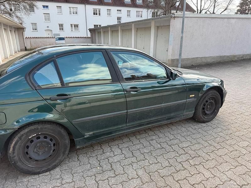 Gebraucht BMW 318 87 PS (63 kW) 1998 Grün Limousine