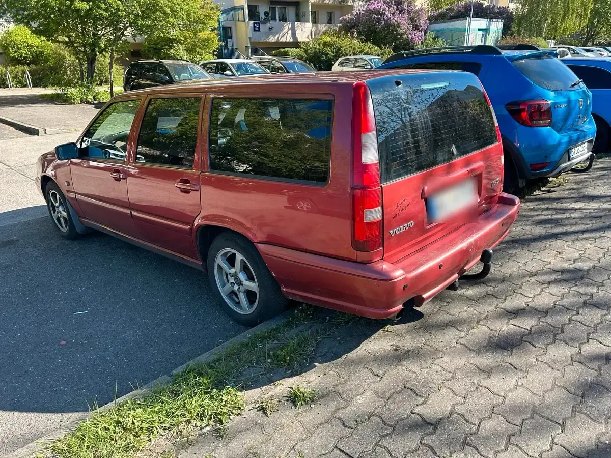 Używany Volvo V70 144 KM (105 kW) 1998 Czerwony Kombi