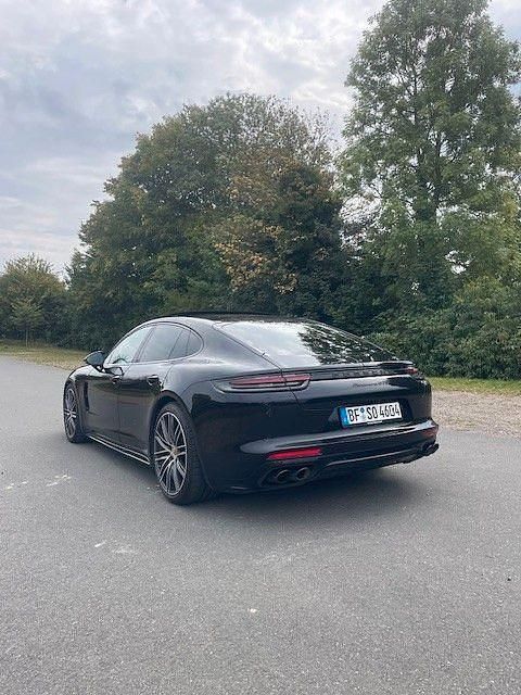 Schwarz Gebraucht 2019 Porsche Panamera GTS Limousine | 65.450 € (Teuer) - Bild 1/4