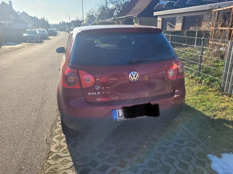 Gebraucht VW Golf IV Trendline 75 PS (55 kW) 2003 Rot Limousine