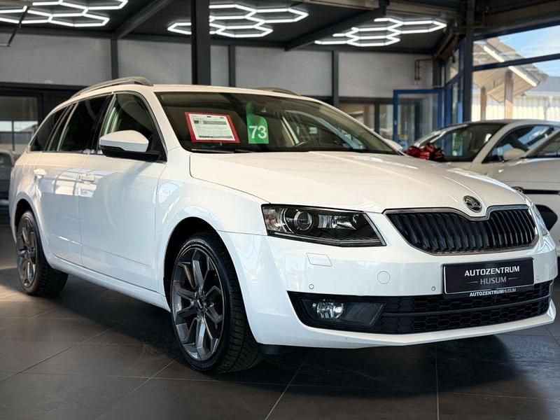 Weiß Gebraucht 2015 Skoda Octavia LAURIN & KLEMENT Kombi | 12.490 € (Teuer) - Bild 1/2