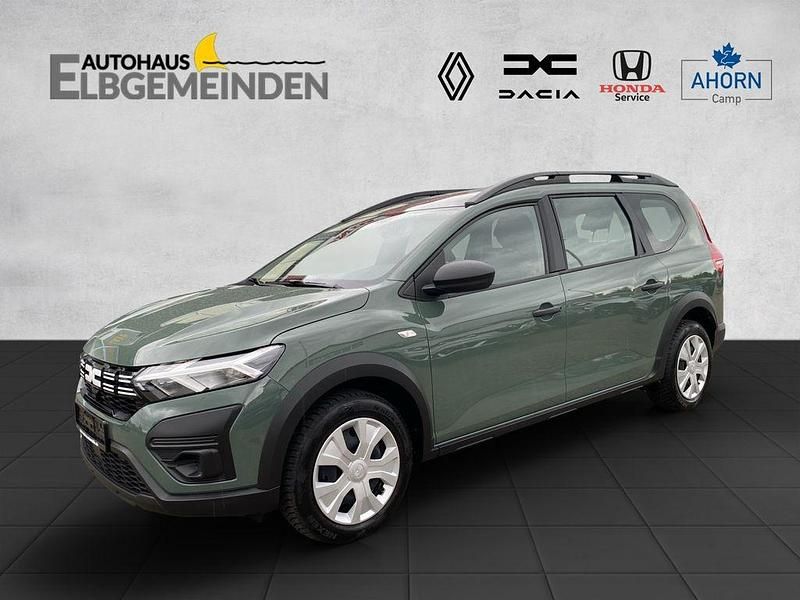Grün Gebraucht 2023 Dacia Jogger Essentiel Limousine | 18.980 € (Fairer Preis) - Bild 1/4