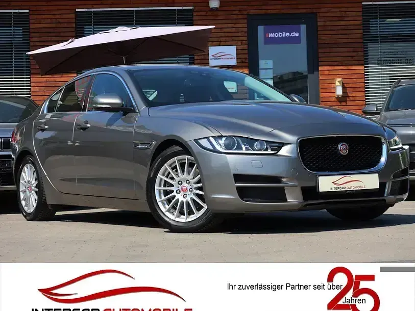 Gebraucht Jaguar XE Prestige 163 PS (119 kW) 2018 Limousine