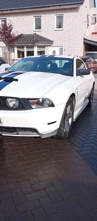 Second-hand Ford Mustang 309 CP (227 kW) 2011 Gri Coupe