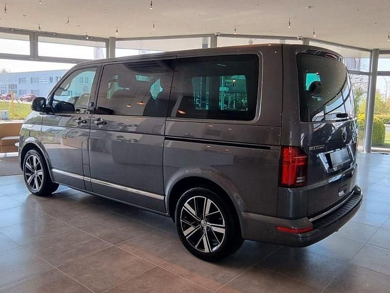 Gebraucht VW Multivan Highline 199 PS (146 kW) 2019 Grau Van / Kleinbus