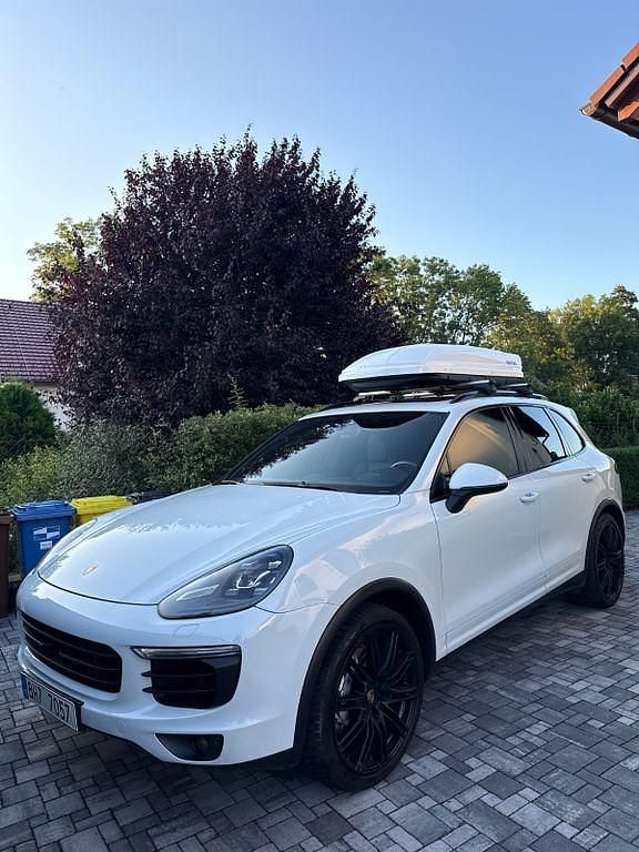 Weiß Gebraucht 2015 Porsche Cayenne S SUV | 29.000 € (Etwas zu teuer) - Bild 1/4