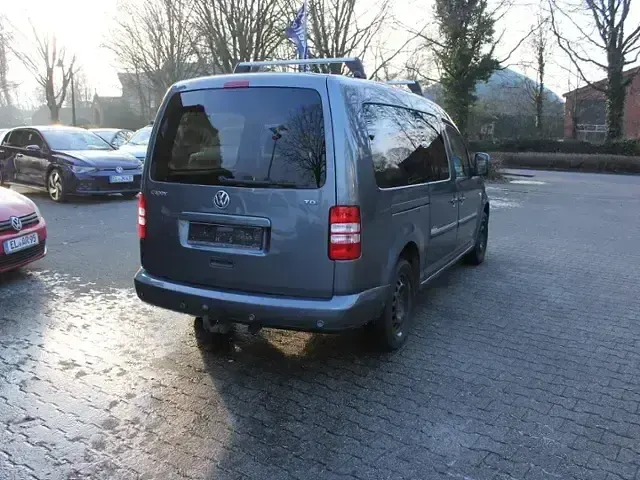 Gebraucht VW Caddy Edition 102 PS (75 kW) 2012 Silber Van / Kleinbus