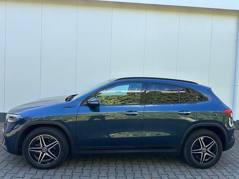 Gebraucht Mercedes EQA300 AMG 306 kW (417 PS) 2022 Blau SUV