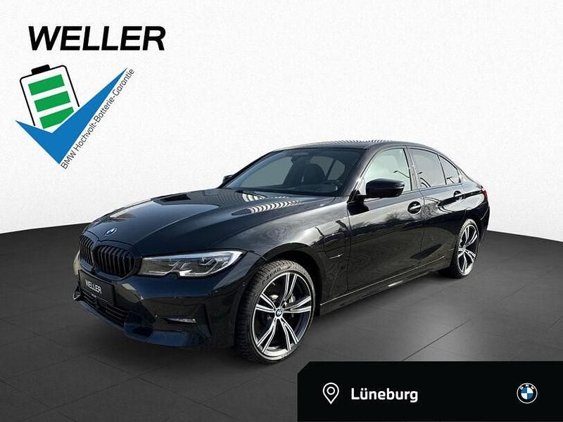 Gebraucht BMW 330e Shadowline 292 PS (214 kW) 2021 Black sapphire (schwarz) Limousine