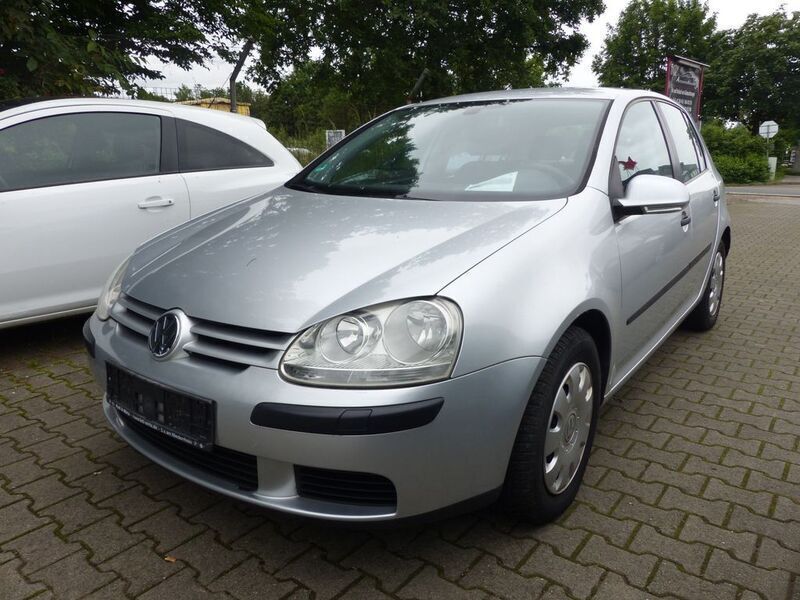Silber Gebraucht 2004 VW Golf V Comfortline Limousine | 4.999 € (Teuer) - Bild 1/2