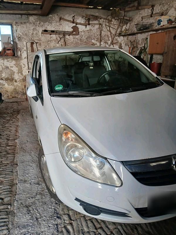 Gebraucht Opel Corsa 80 PS (58 kW) 2010 Weiß Kleinwagen