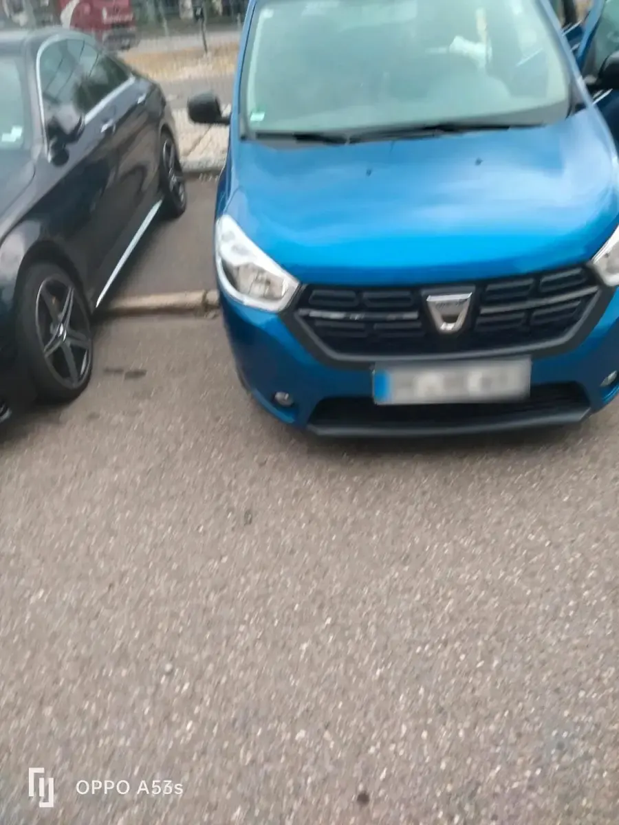 Gebraucht Dacia Lodgy 130 PS (95 kW) 2021 Blau Van / Kleinbus
