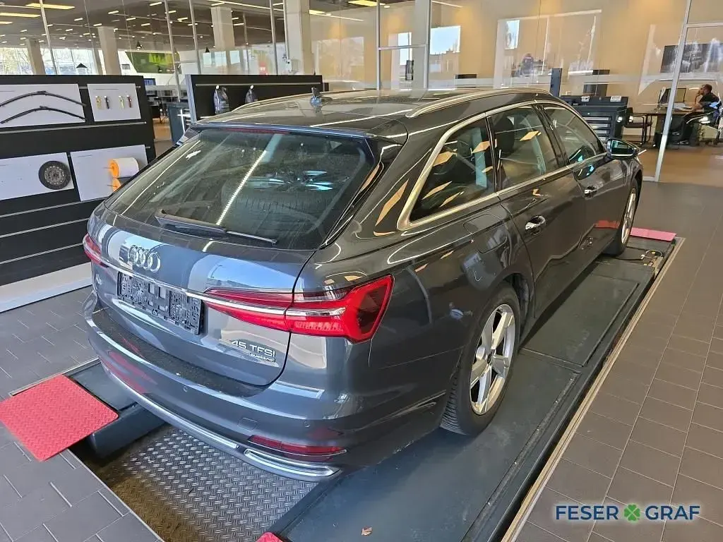 Gebraucht Audi A6 Business 265 PS (194 kW) 2023 Manhattangrau metallic Kombi