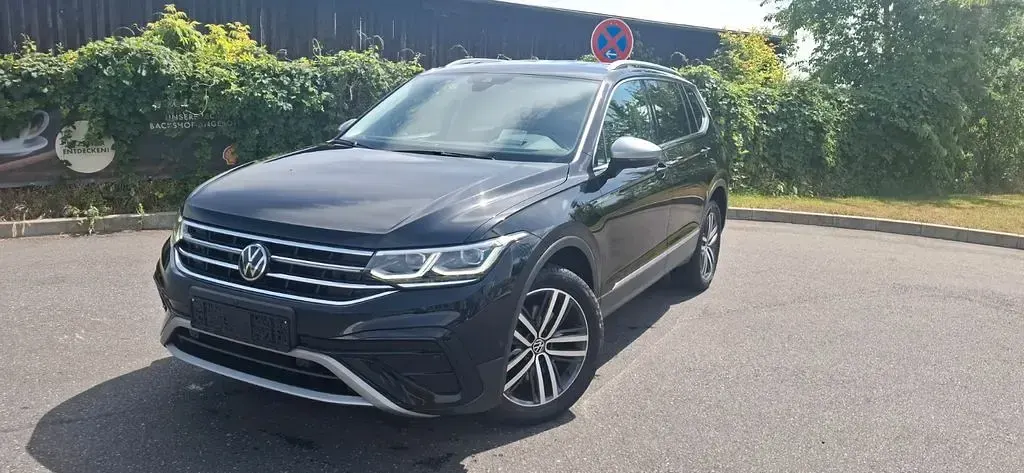 Gebraucht VW Tiguan Allspace Elegance 200 PS (147 kW) 2021 Schwarz SUV