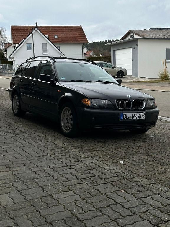 Gebraucht BMW 325 M Sport 192 PS (141 kW) 2002 Schwarz Kombi