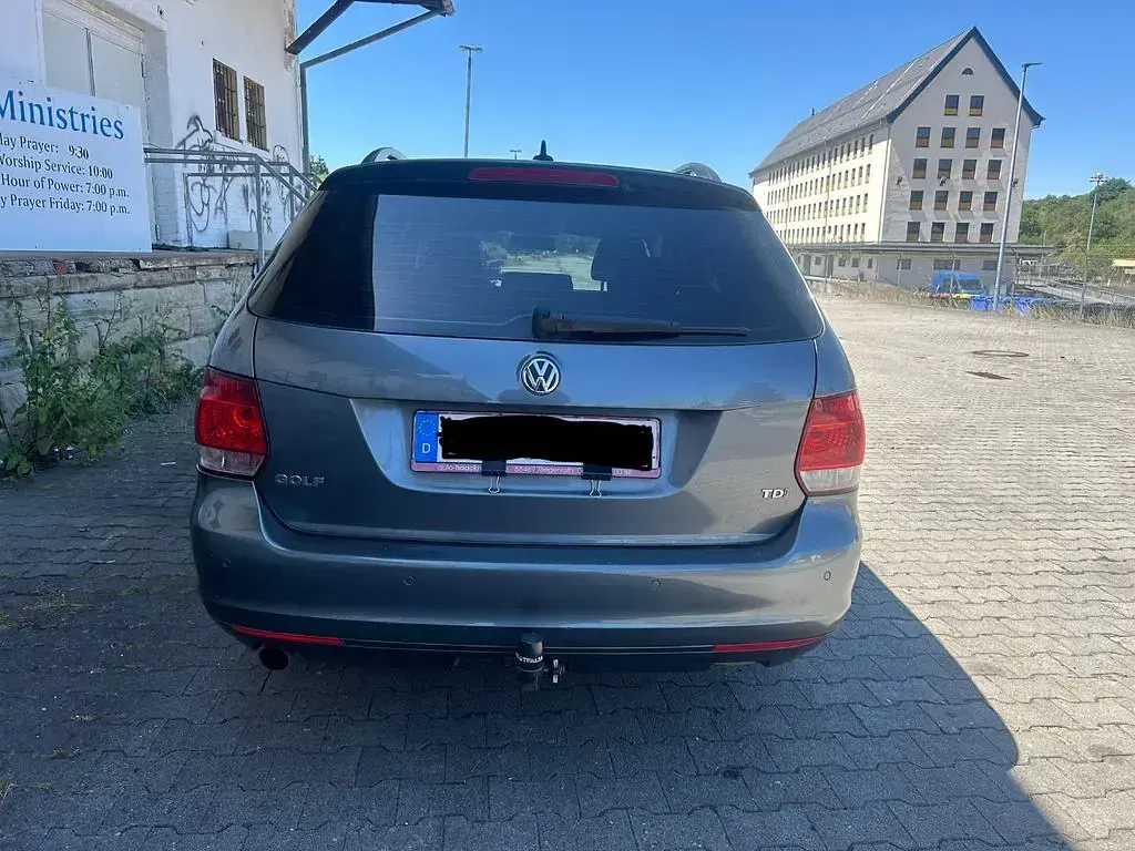 Gebraucht VW Golf VI Comfortline 105 PS (77 kW) 2011 Grau Kleinwagen