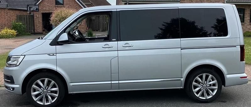 Silber Gebraucht 2016 VW T6 Generation Six Van | 25.000 € (Superpreis) - Bild 1/4