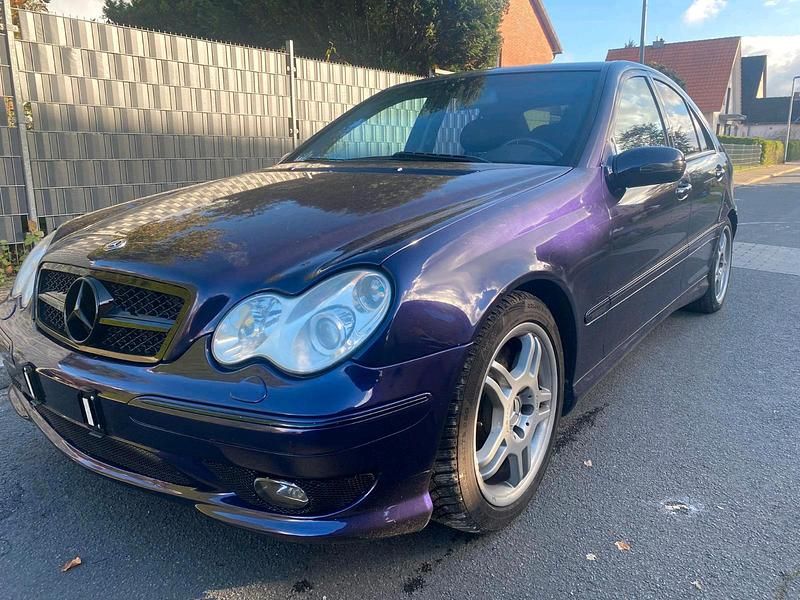 Violet Gebraucht 2004 Mercedes C30 AMG AMG Limousine | 5.950 € - Bild 1/4