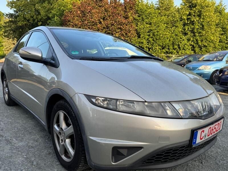 Silber Gebraucht 2008 Honda Civic Comfort Limousine | 5.499 € (Fairer Preis) - Bild 1/4
