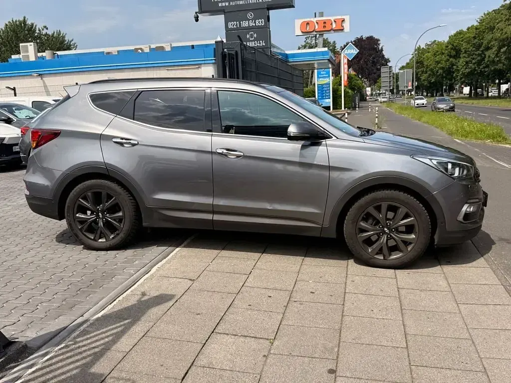 Gebraucht Hyundai Santa Fe Premium 200 PS (147 kW) 2017 Silber SUV