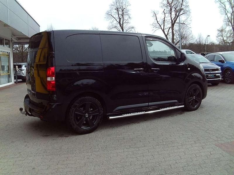 Gebraucht Opel Vivaro Innovation 177 PS (130 kW) 2020 Diamant schwarz metallic Van / Kleinbus