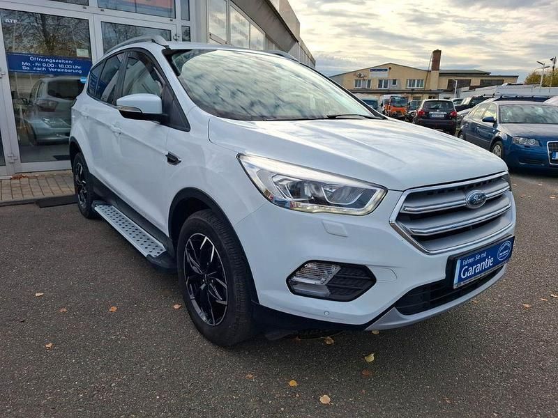 Weiß Gebraucht 2018 Ford Kuga Cool & Connect SUV | 13.690 € (Guter Preis) - Bild 1/4