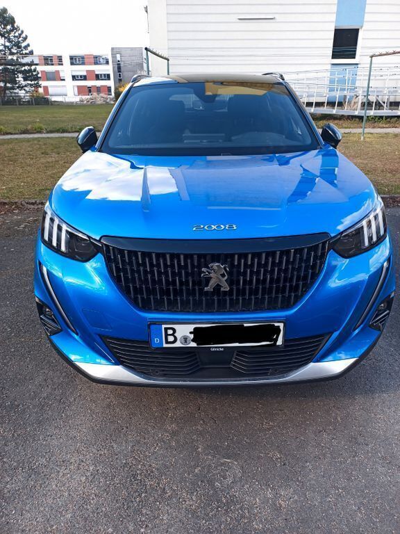 Blau Gebraucht 2022 Peugeot 2008 GT SUV | 21.000 € (Guter Preis) - Bild 1/4