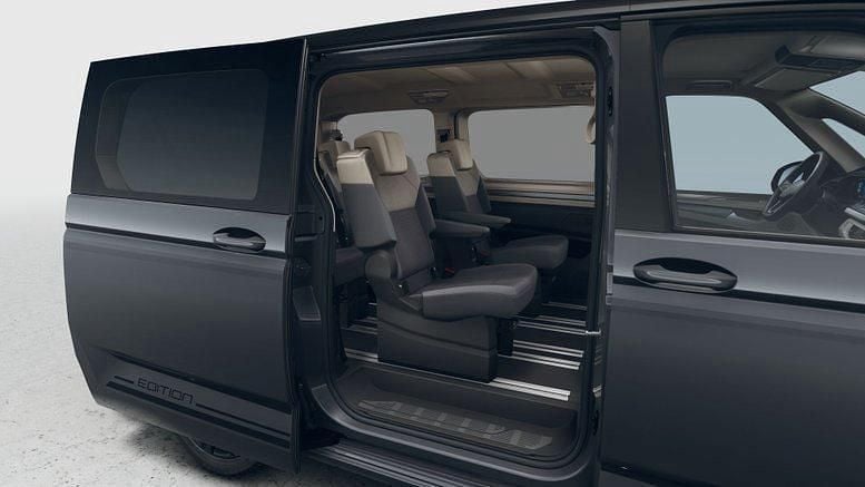 Neu VW Multivan Edition 150 PS (110 kW) 2025 Urano grau / dach schwarz Van / Kleinbus