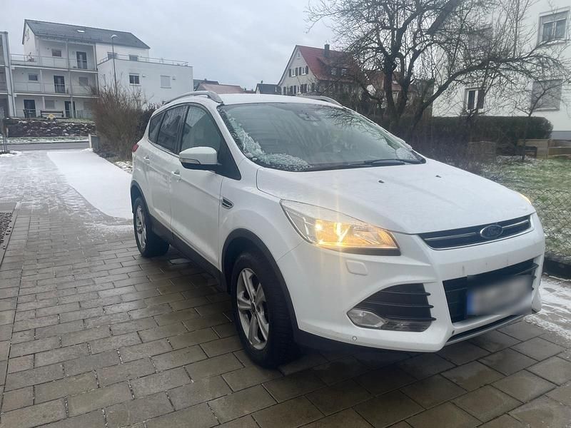 Gebraucht Ford Kuga 180 PS (132 kW) 2015 Weiß SUV