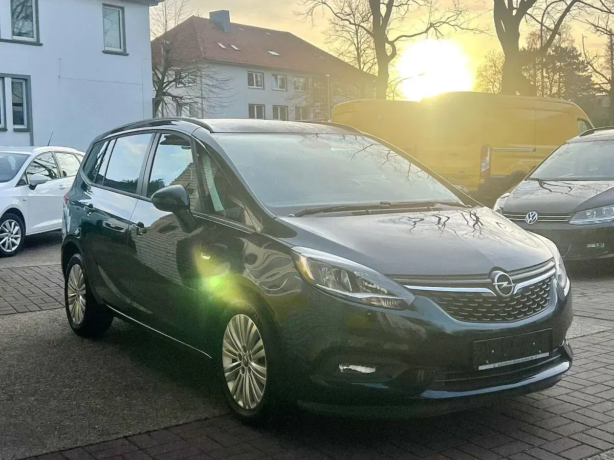 Gebraucht Opel Zafira 140 PS (102 kW) 2017 Grün Van / Kleinbus