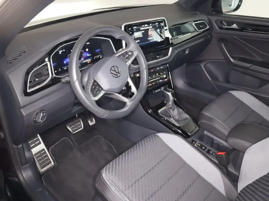 Gebraucht VW T-Roc Cabriolet R-line 150 PS (110 kW) 2025 Deep black perleffekt schwarz (metallic) Cabrio
