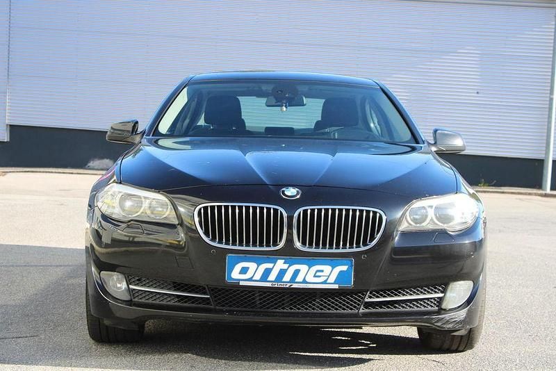 Schwarz Gebraucht 2010 BMW 523 Limousine | 6.600 € (Superpreis) - Bild 1/4