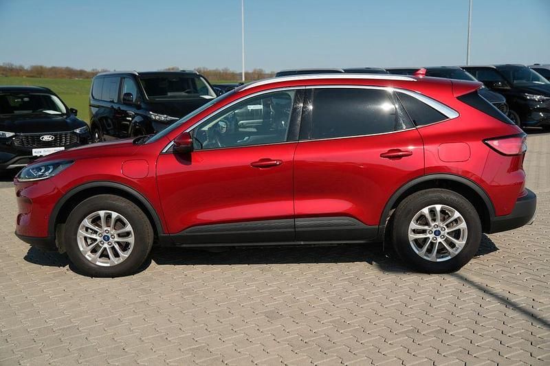 Gebraucht Ford Kuga Titanium 224 PS (164 kW) 2022 Rot SUV