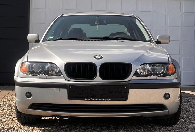 Gebraucht BMW 318 143 PS (105 kW) 2002 Silber Limousine