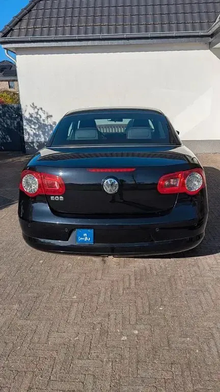 Second-hand VW Eos 140 CP (102 kW) 2009 Negru Cabrio