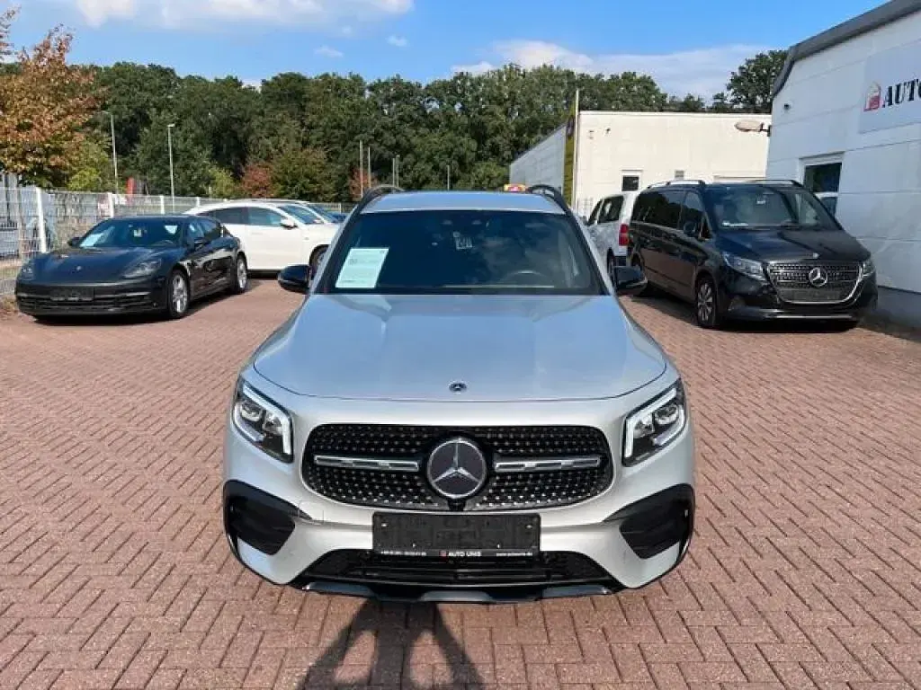 Gebraucht Mercedes GLB180 AMG line 116 PS (85 kW) 2021 Iridiumsilber  metalliclack SUV