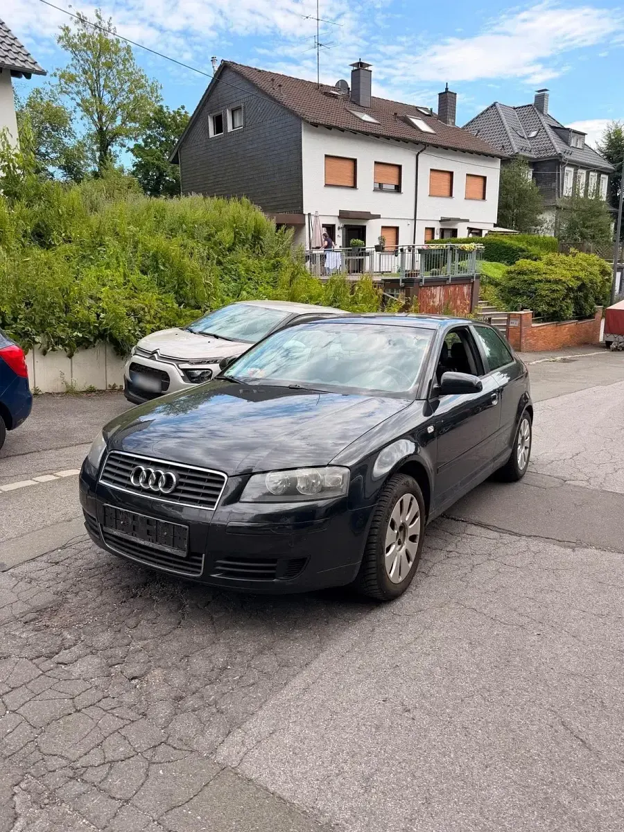 Gebraucht Audi A3 101 PS (74 kW) 2004 Schwarz Kleinwagen