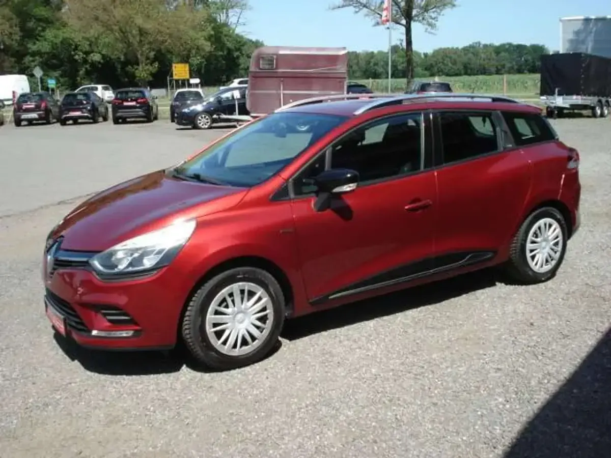 Gebraucht Renault Clio LIMITED 73 PS (53 kW) 2017 Rot intense Kombi