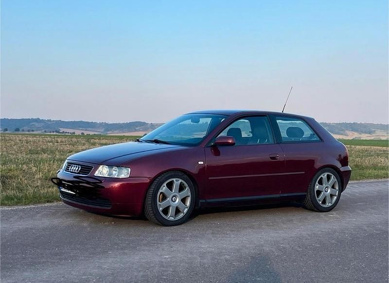 Gebraucht Audi A3 150 PS (110 kW) 2002 Rot Kleinwagen