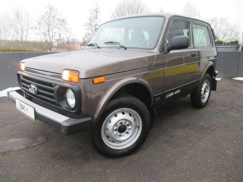 Gebraucht Lada Taiga 85 PS (62 kW) 2018 Grün SUV