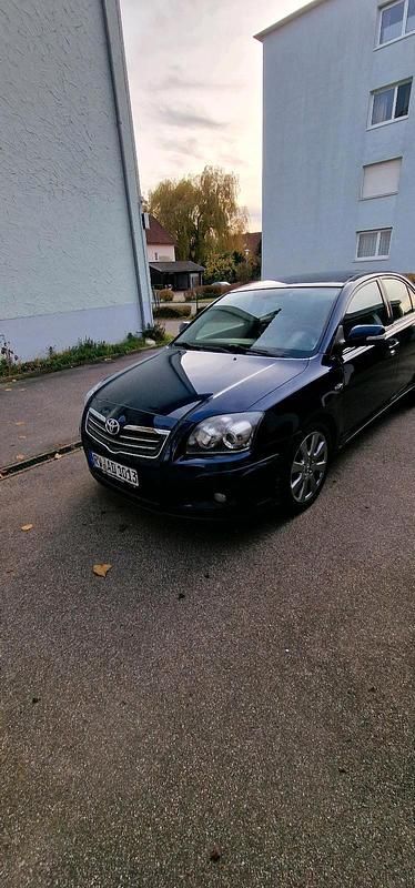 Blau Gebraucht 2008 Toyota Avensis Limousine | 4.000 € (Fairer Preis) - Bild 1/4