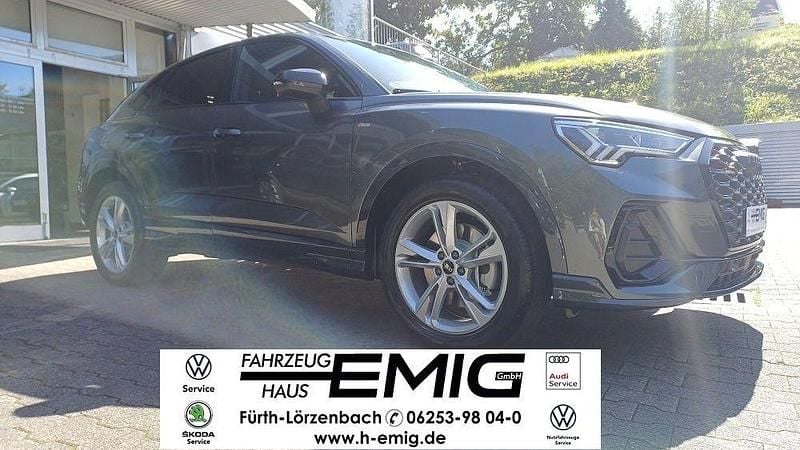Grau Neu 2025 Audi Q3 Sportback S-Line SUV | 49.995 € (Superpreis) - Bild 1/4