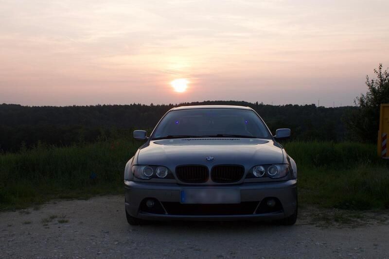 Silber Gebraucht 2004 BMW 318 Coupé | 6.000 € - Bild 1/4